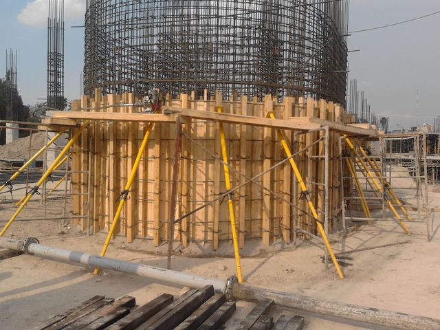 ENCOFRADO DE RAMPA CIRCULAR